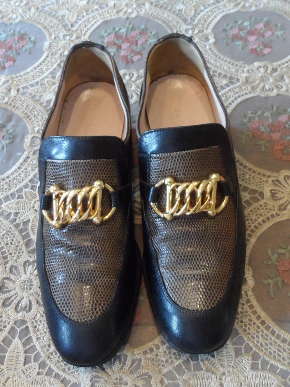 GUCCI Ebal Black/Beige Leather Horsebit Chain Loafers Ice Lolly Size 38B